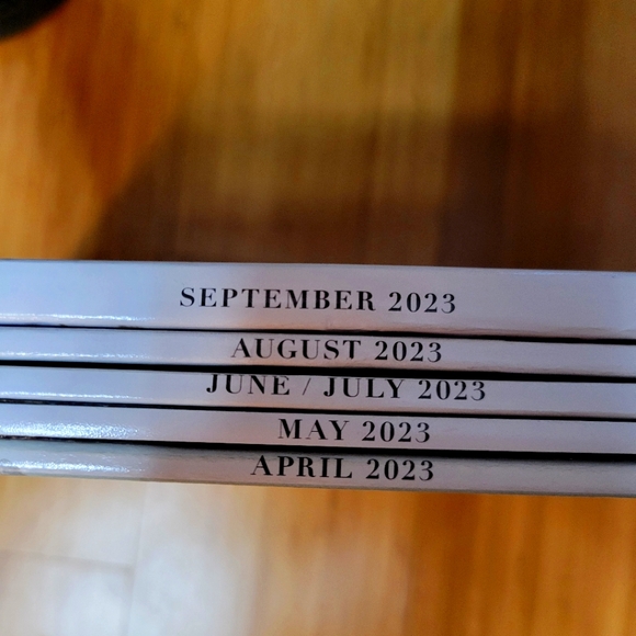 Bazaar Magazines - Picture 3 of 3